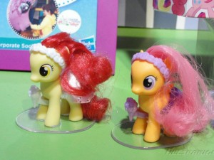 My Little Pony Toy - Apple Bloom and Scootaloo at Toy Fair 2012 My Little Pony Toy - Apple Bloom and Scootaloo at Toy Fair 2012